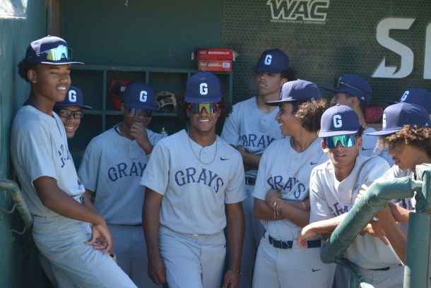 the Homestead Grays during the fundraiser for the Negro Leagues Baseball Museum