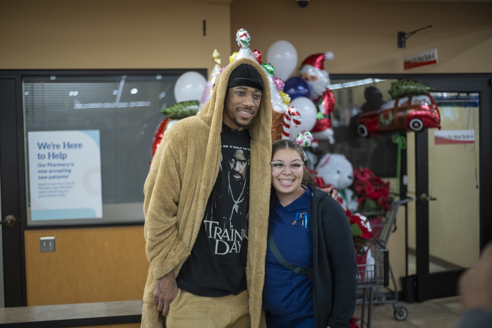 Kings Team Up With Raley’s To Spread Holiday Cheer In West Sacramento